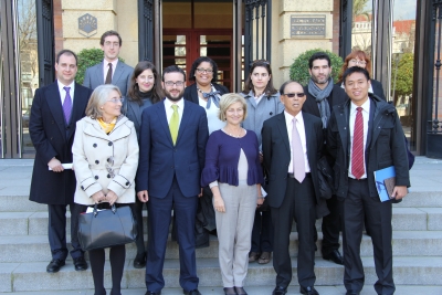 La visita finaliz con la tradicional foto a la puerta del Rectorado