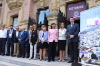 Foto de familia de autoridades y asistentes al taller-seminario sobre brecha salarial de gnero en turismo rural responsable