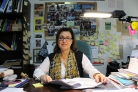 La catedrtica de Fsica Aplicada Dolores Calzada, en su despacho