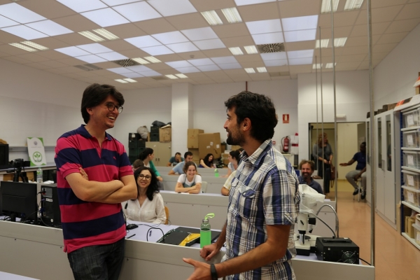 Los investigadores Domingo Alcaraz de la Universidad de Granada y Pablo Gonzáles de la Universidad de Córdoba